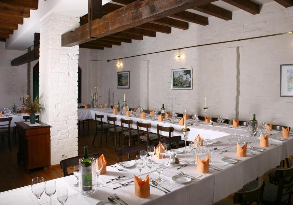 Restaurace v ubytování Am Schloßbrunnen Bad Muskau