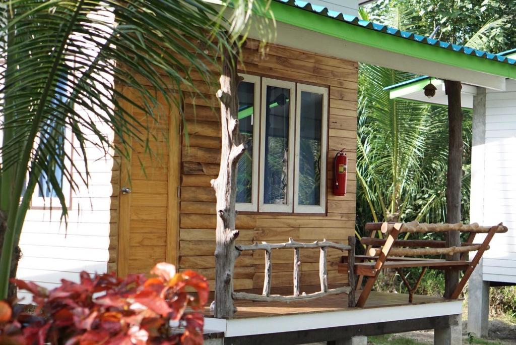 Zahrada ubytování Suan Maprao Ko Kut Resort