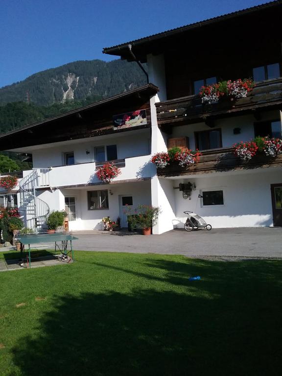 Come In - Apartment With Mountain View