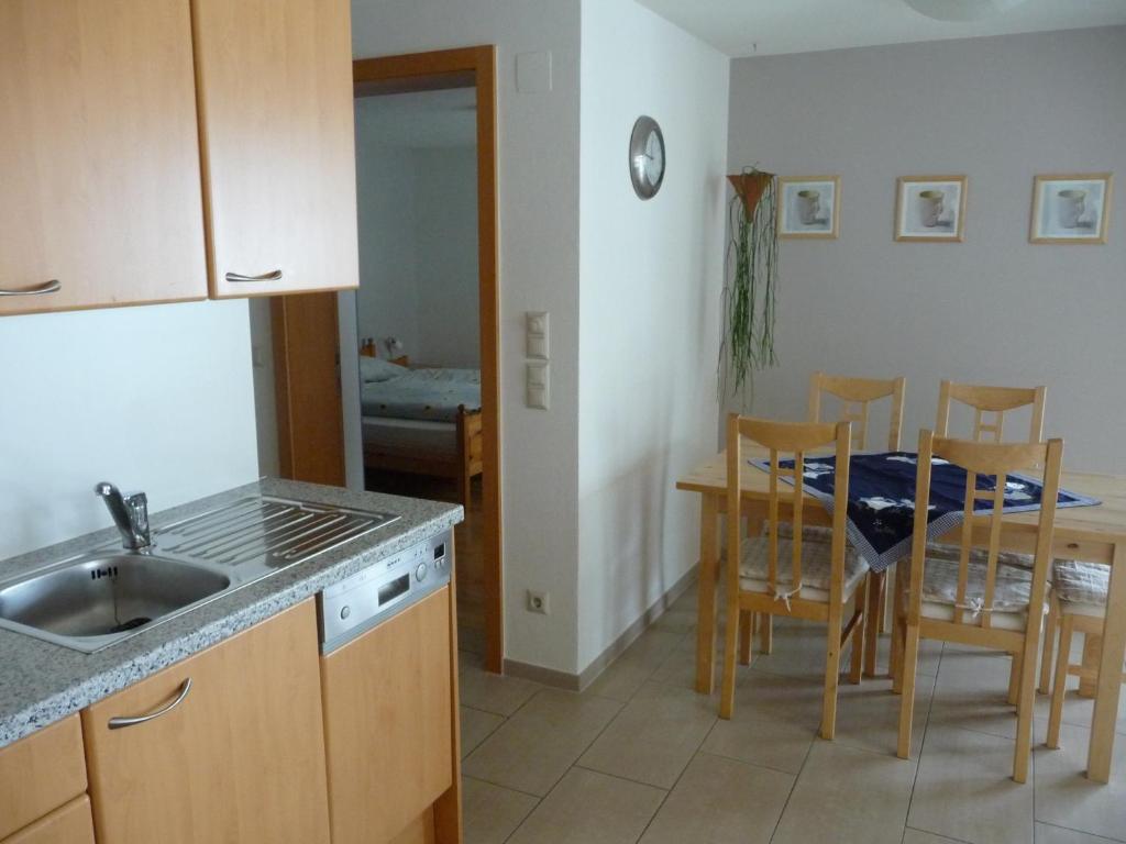 Kuchyň nebo kuchyňský kout v ubytování Gästehaus Lutz
