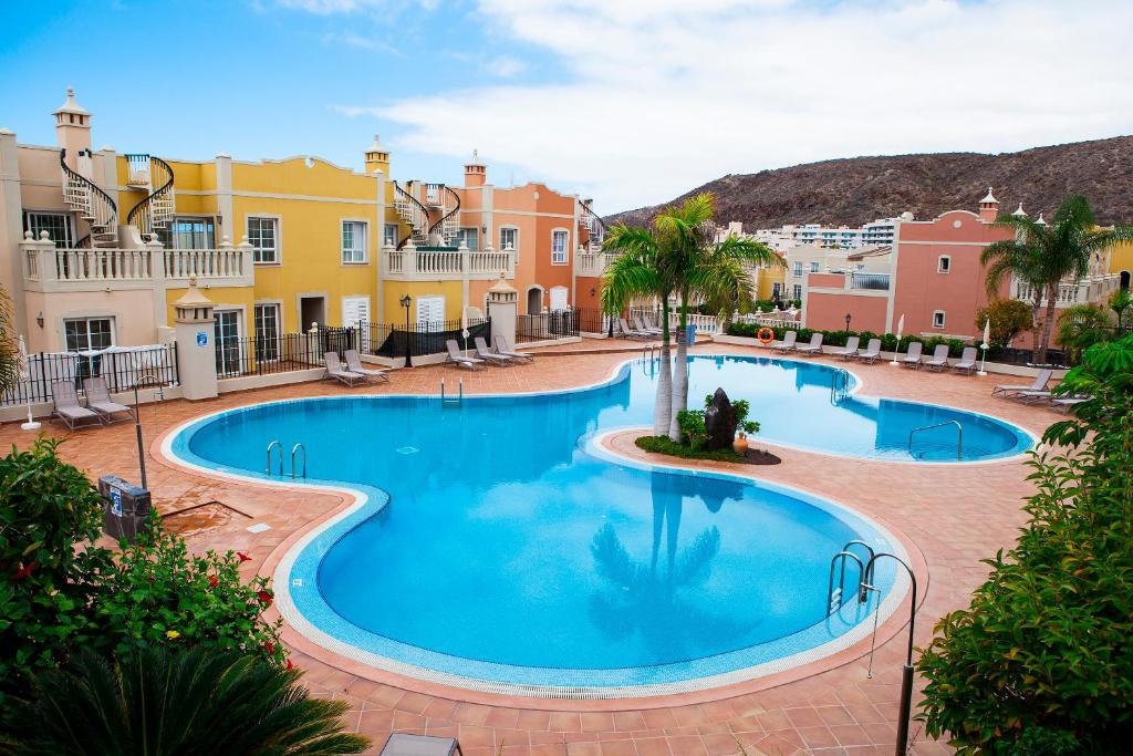 Bazén v ubytovaní Duplex 2 bedrooms for you with Air Conditioner alebo v jeho blízkosti