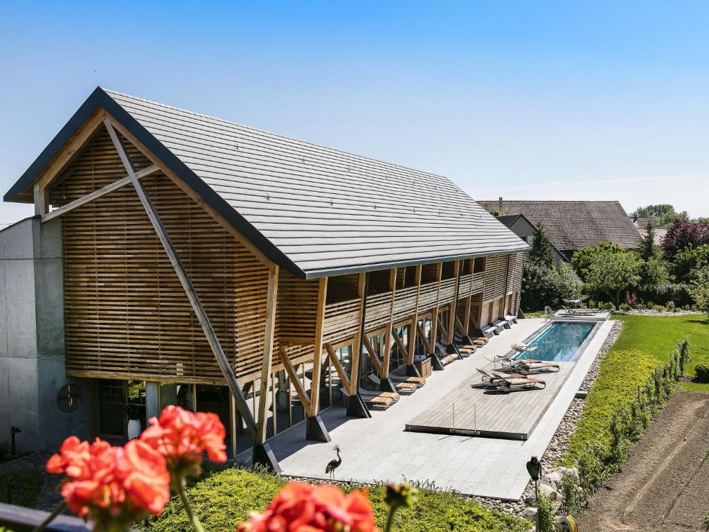 Bazén v ubytování Hotel des Berges, Restaurant Gastronomique & Spa nebo v jeho okolí