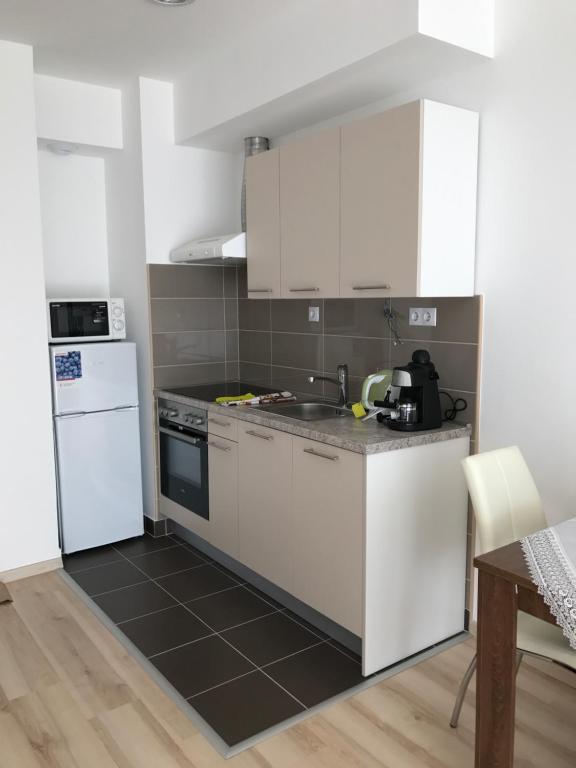 Corvin Rose Apartment Hotel 1082 Budapest, Corvin sétány 5A 1em 101-110 kép - 1
