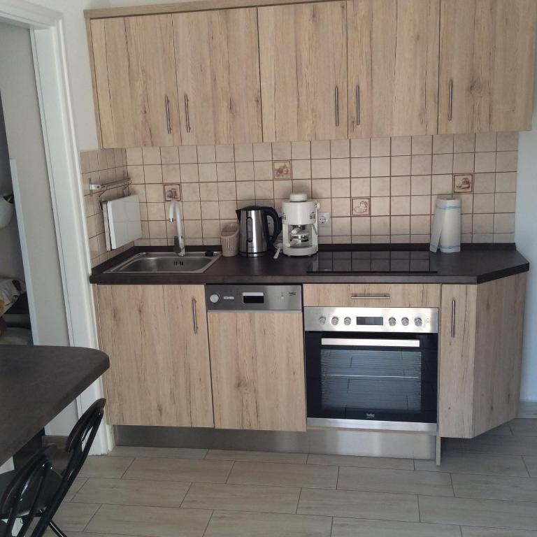 A kitchen or kitchenette at A bástya árnyéka