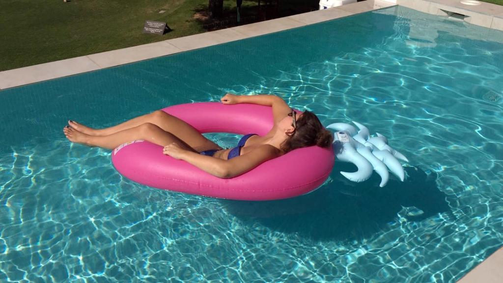 The swimming pool at or close to Villa las Colinas Golf Resort