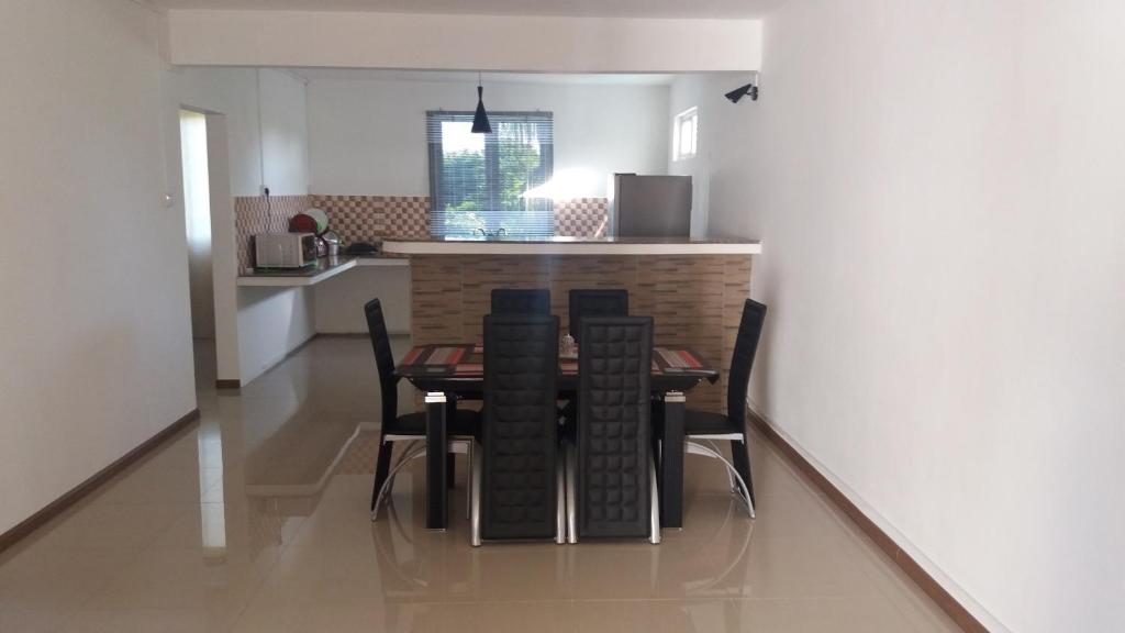 Kuchyň nebo kuchyňský kout v ubytování Riverside Appartment