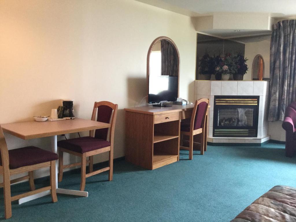 Posezení v ubytování Western Budget Motel East Red Deer