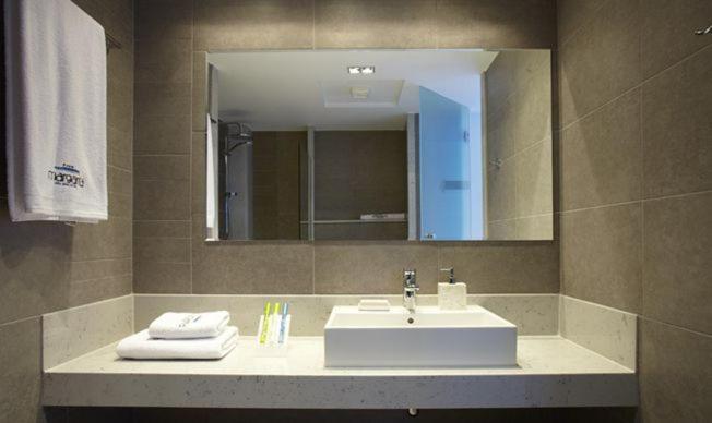 Margarita Sea Side Hotel - 5