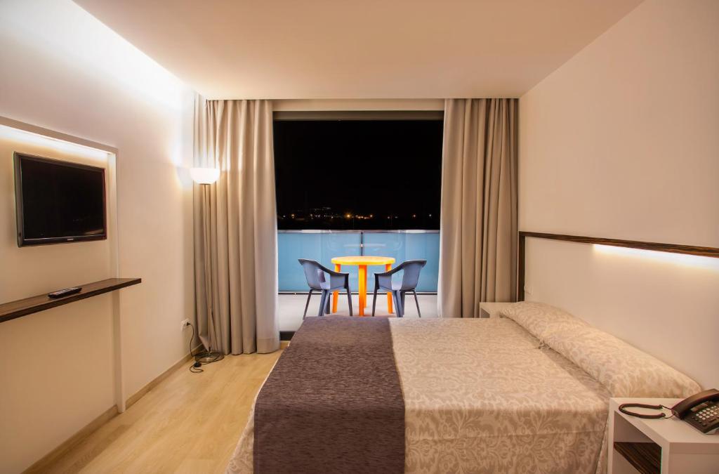 ApartHotel Playa Oliva - Studio (2 Adults)