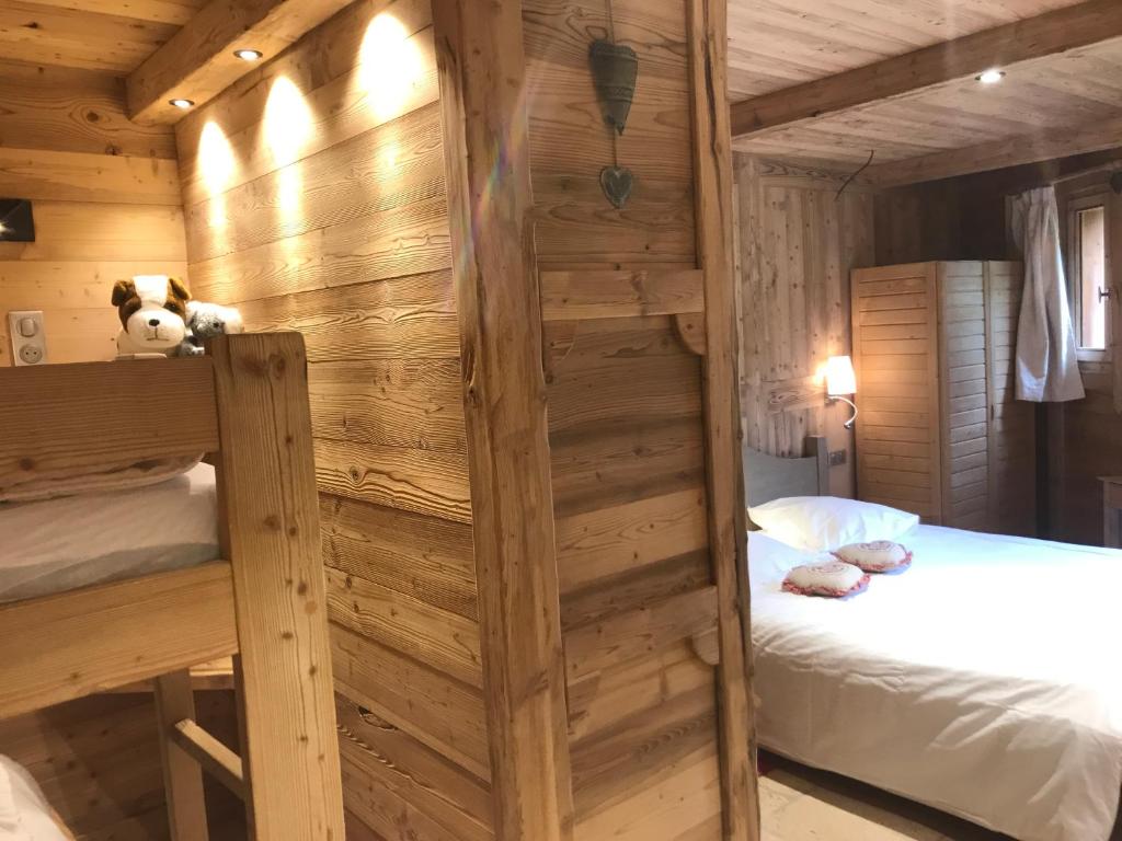Postel nebo postele na pokoji v ubytování Chalet Barmaz