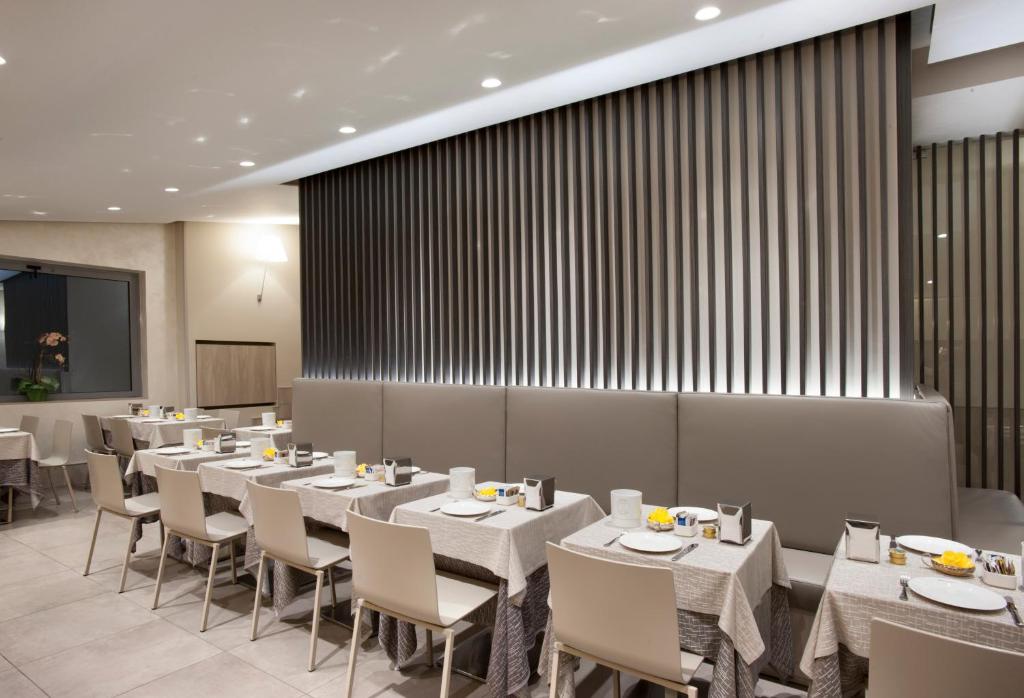 Hotel Gamma - Resim 15