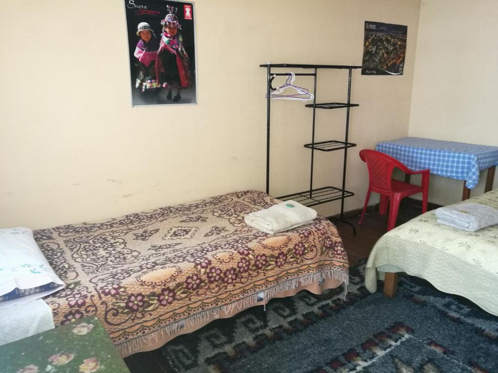 Homestay Jorge, Sucre - Double Or Twin Room With Shared Bathroom