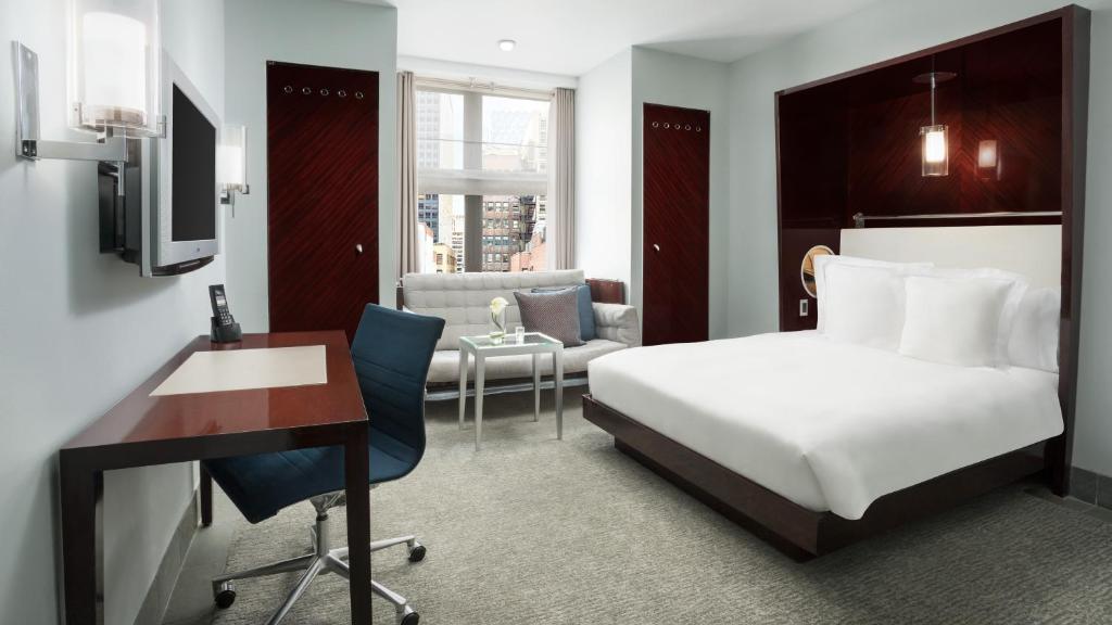 Royalton New York - Queen Room With Balcony