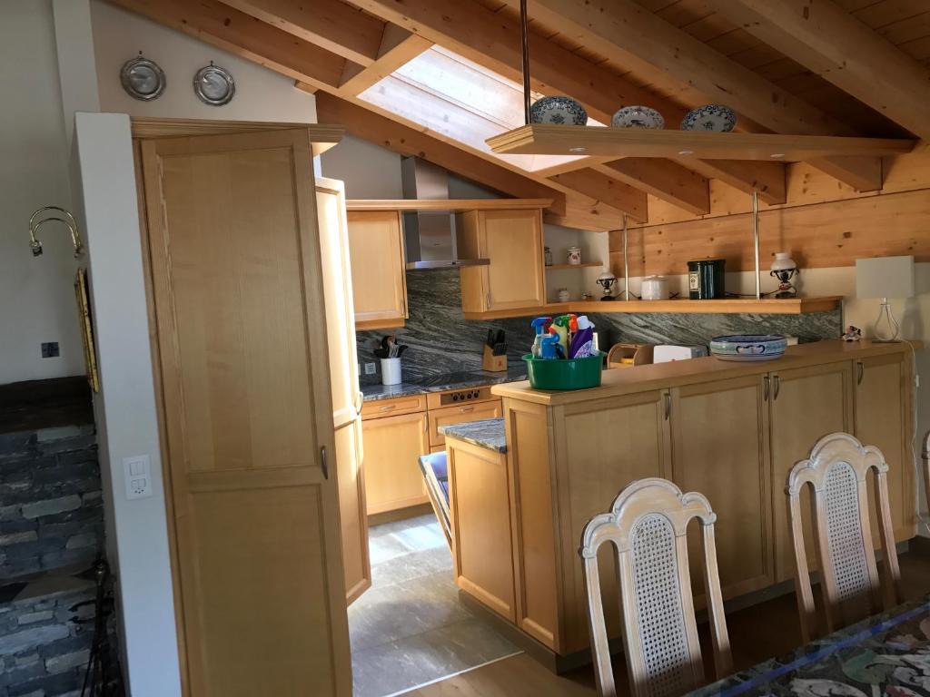 Kuchyň nebo kuchyňský kout v ubytování Chalet Guggenbiel
