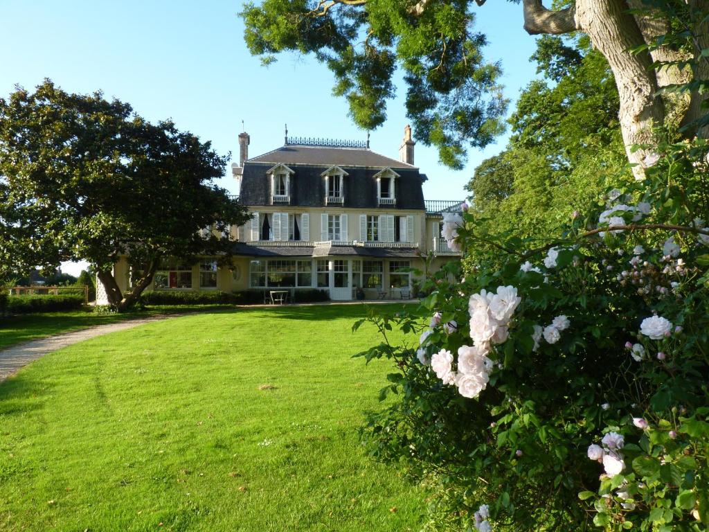 Zahrada ubytování Chambres d'Hôtes Le Petit Sully