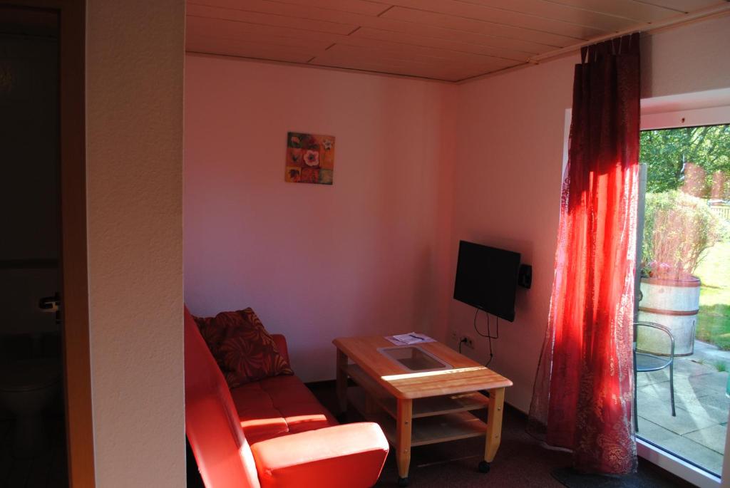 TV a/nebo společenská místnost v ubytování Landgasthof Gruss