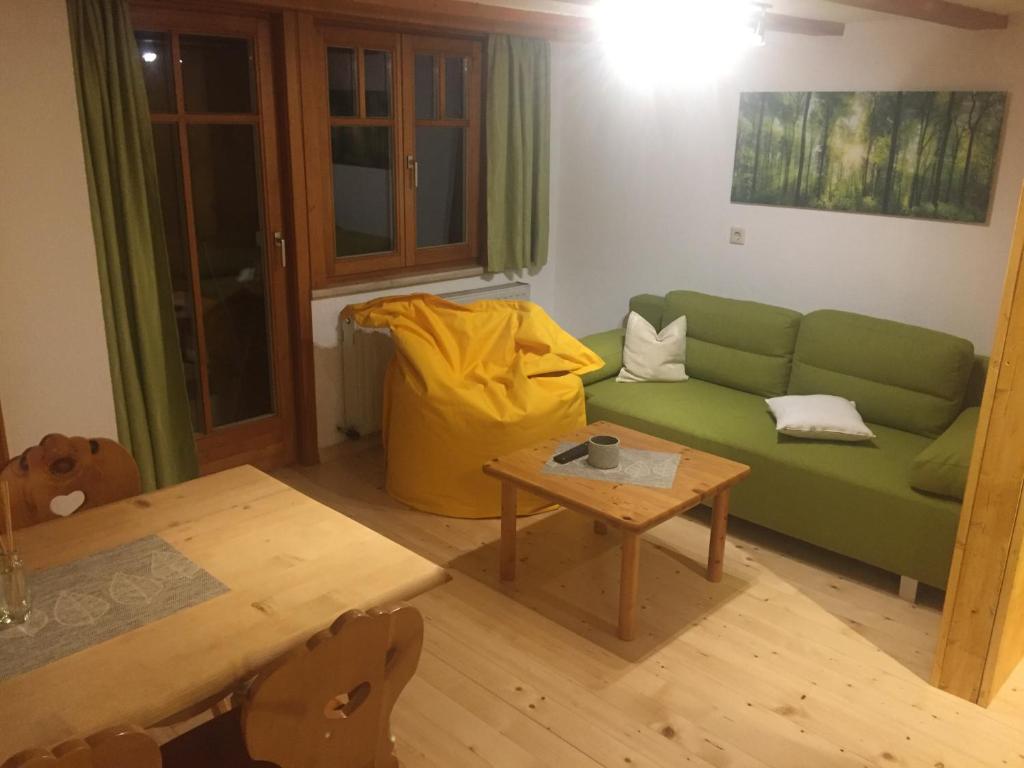 Posedenie v ubytovaní Sunnaschi Appartements - Wohnungen oder gesamt als "Hütte"
