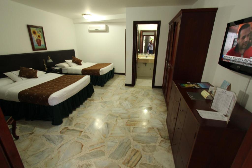 Hotel San Fernando Real - Standard Twin Room