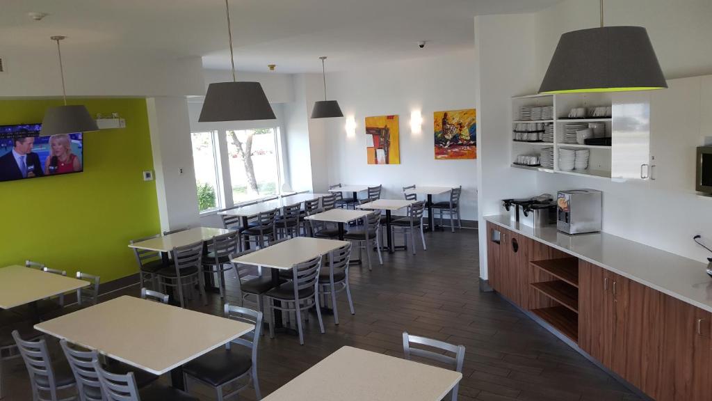 Restaurace v ubytování Super 8 by Wyndham Winnipeg West