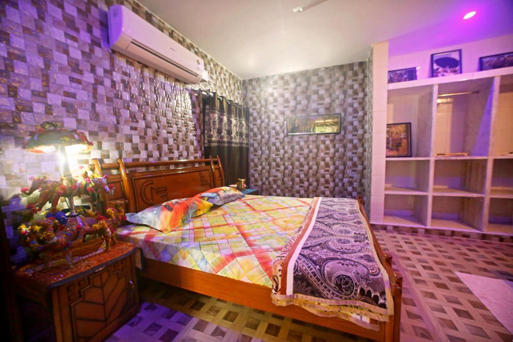 Postel nebo postele na pokoji v ubytování Pushkar Cooking Art and Home Stay