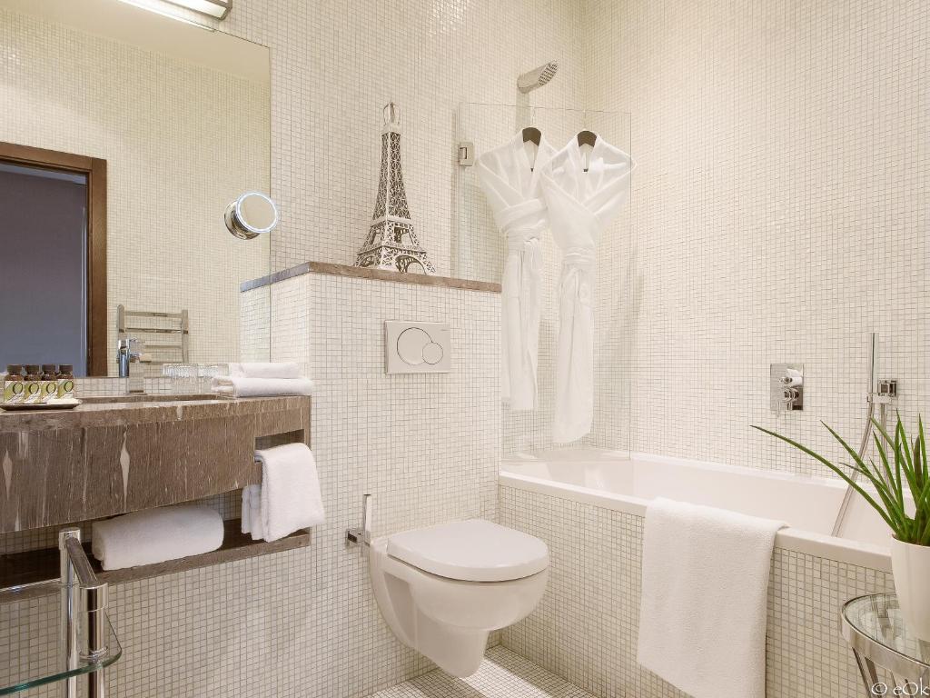 B Montmartre - Resim 14