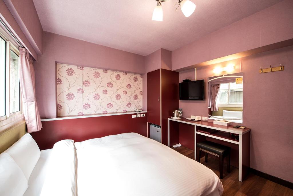 Hotel South Sea - Standard Queen Room