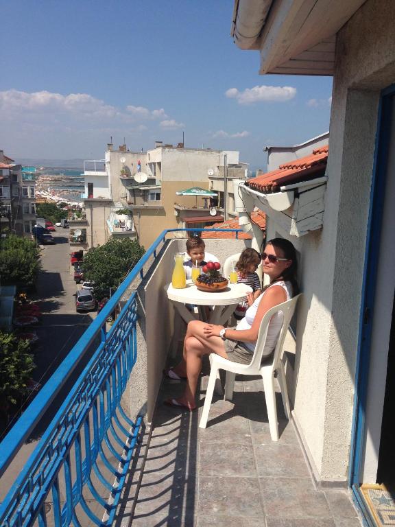 Lira Sto Apartments