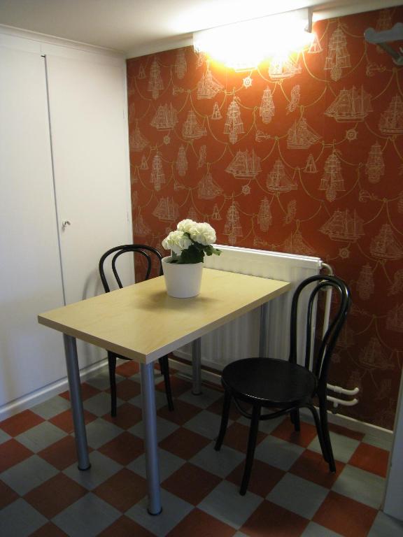 Fotografie z fotogalerie ubytování Accommodation for 2 in the center city of Lysekil v destinaci Lysekil
