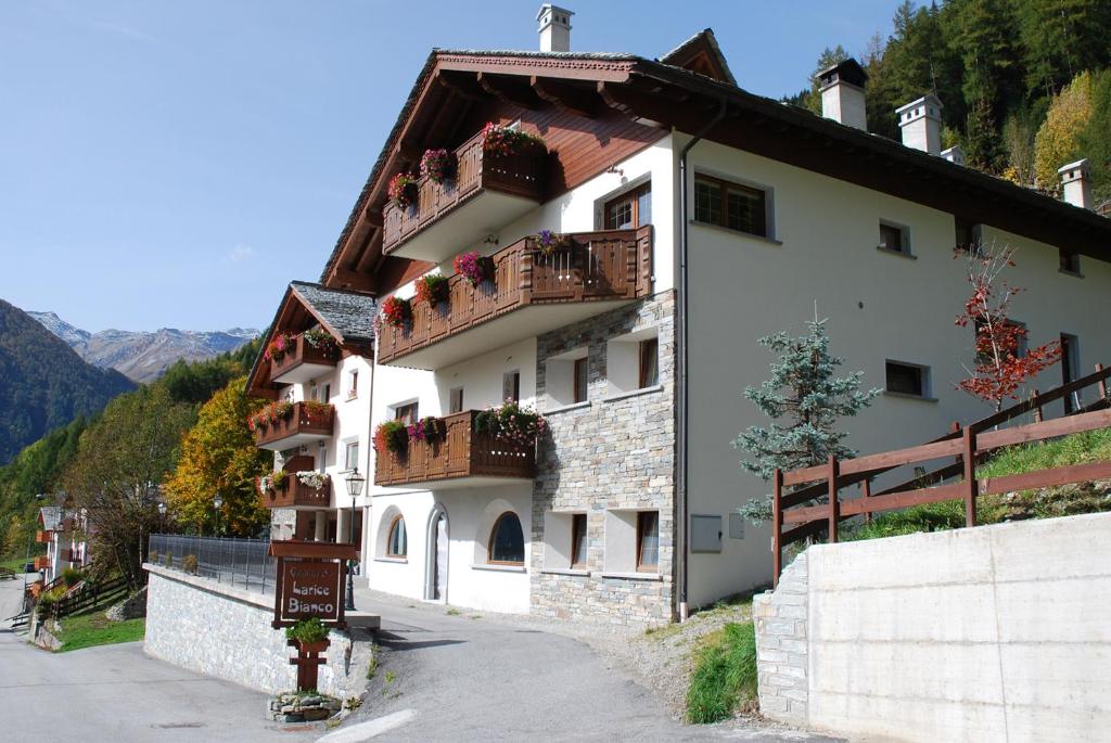 Residence Larice Bianco