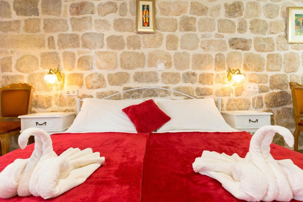 Juliette's Palace Studios - 10