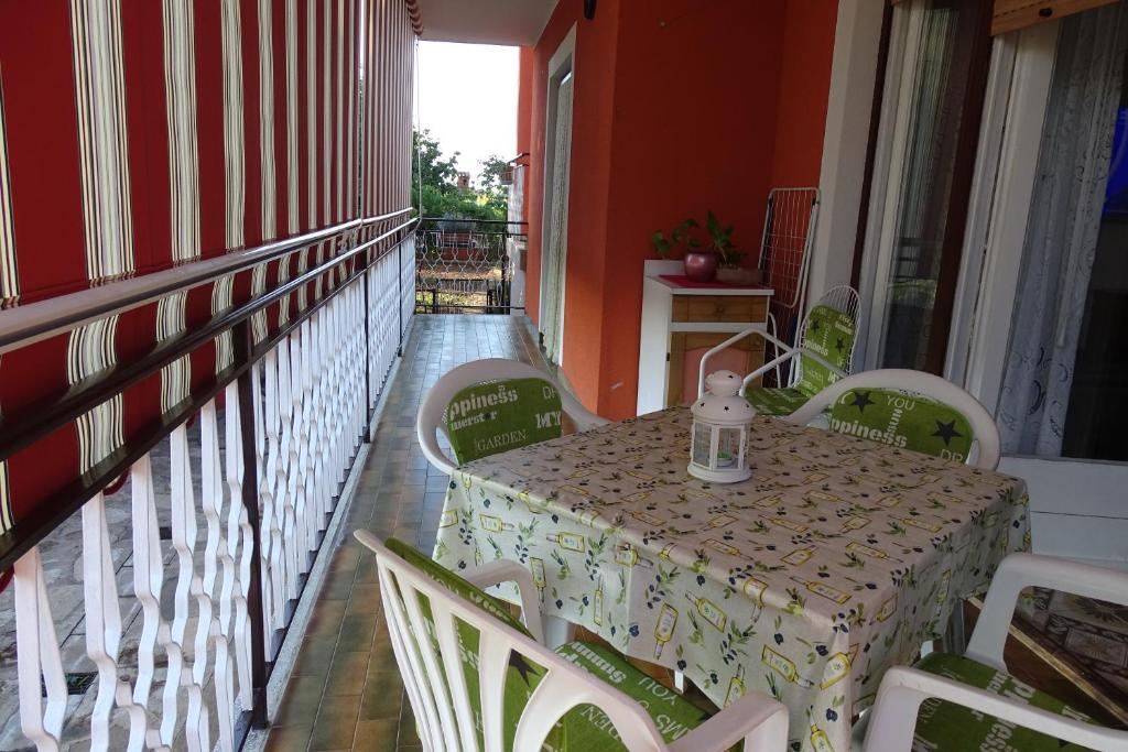 Balkón alebo terasa v ubytovaní Apartment Parenzana Bibali 65 A 52460-Buje