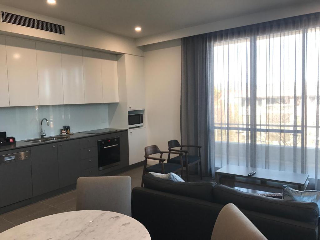 Knightsbridge Canberra - Resim 43