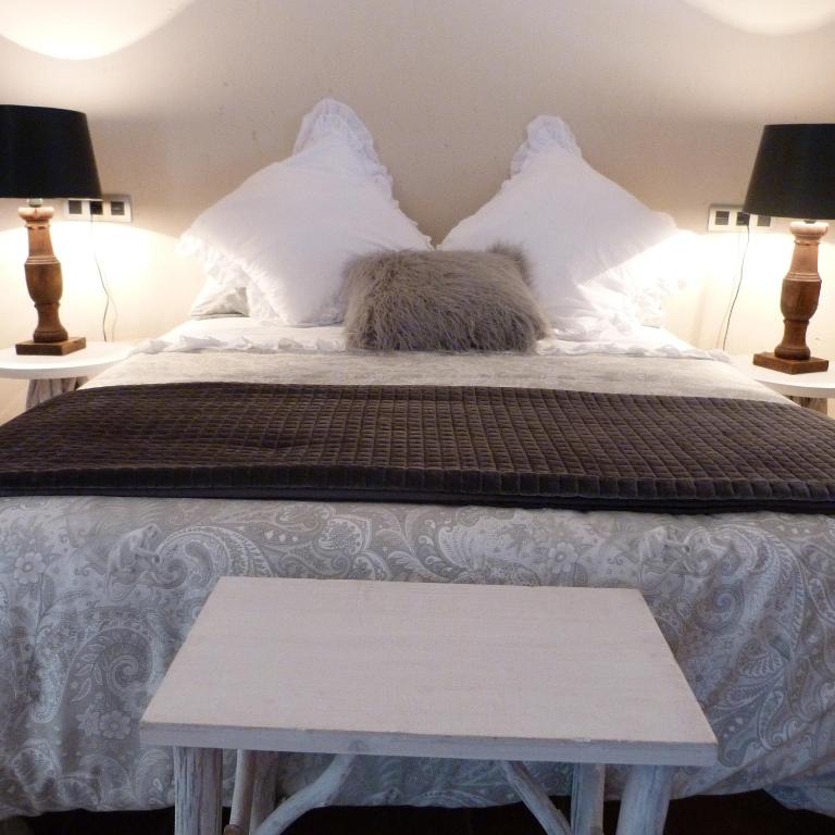 Dalt Vila - Double Room With Mountain View