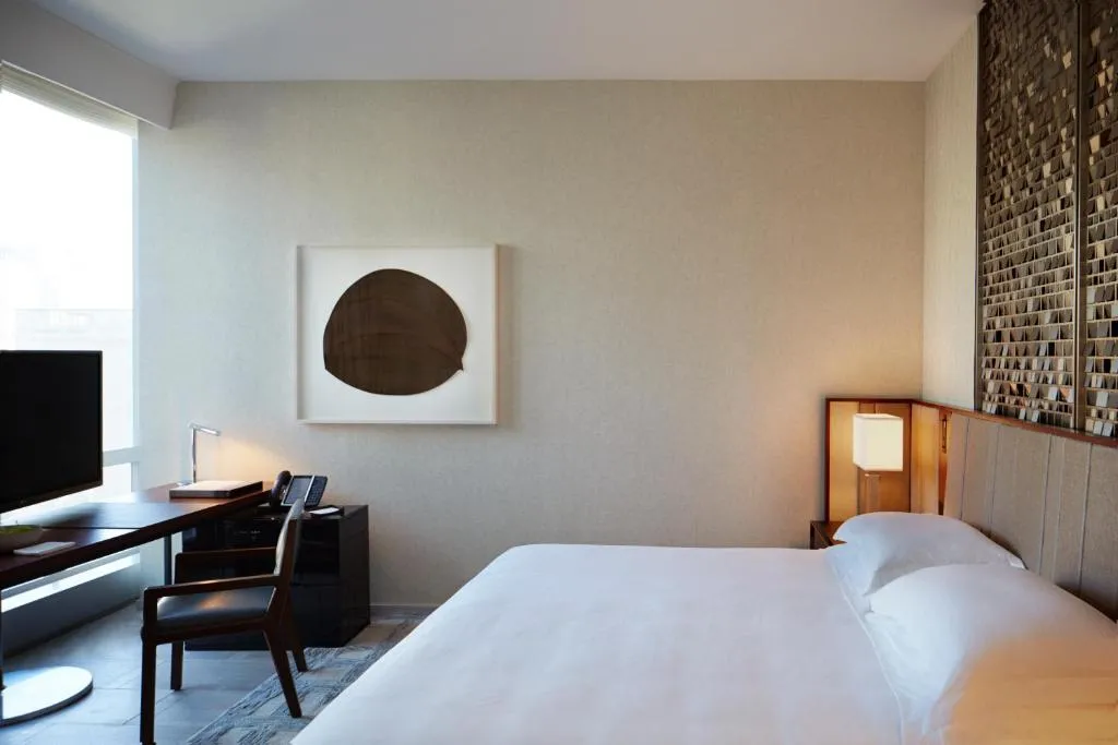King Room with Accessible Shower - Disability Access