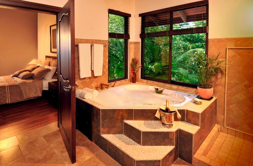 Villa La Libélula Uvita Costa Rica Booking Com Villa La Libélula Uvita Costa Rica, How Much Does A New Tub Surround Costa Rica