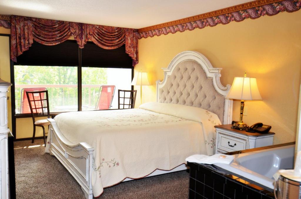 Postelja oz. postelje v sobi nastanitve Rivergate Mountain Lodge