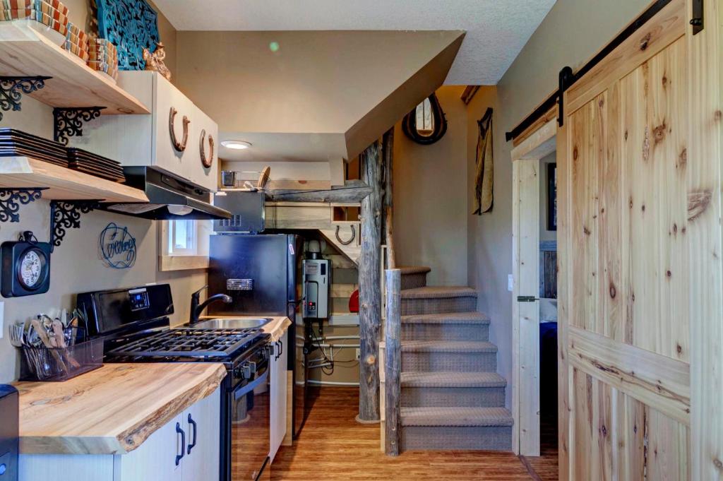 Cucina o angolo cottura di Mountain Haven Cabins