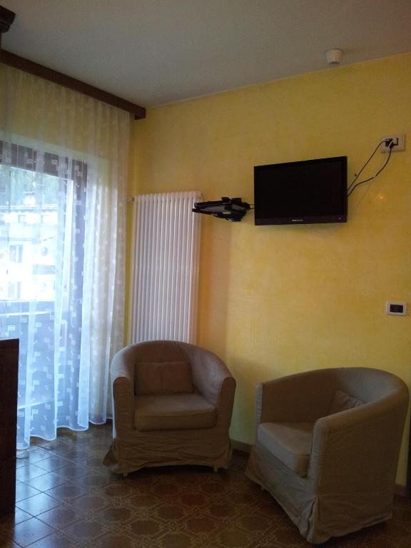 TV a/nebo společenská místnost v ubytování Chalet Helen