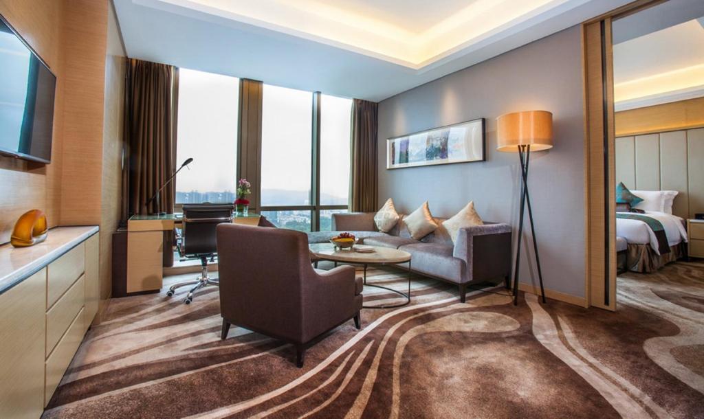 Shenzhen Futian Wyndham Grand - Suite Deluxe Con Benefici Del Club