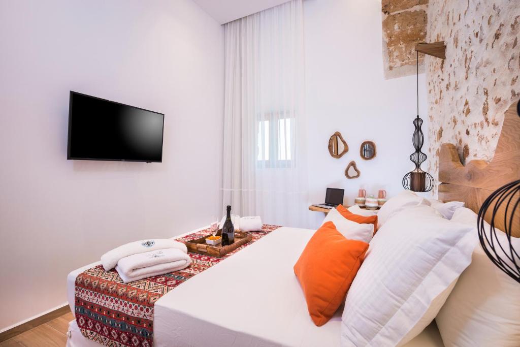 A bed or beds in a room at Madonna del Mare