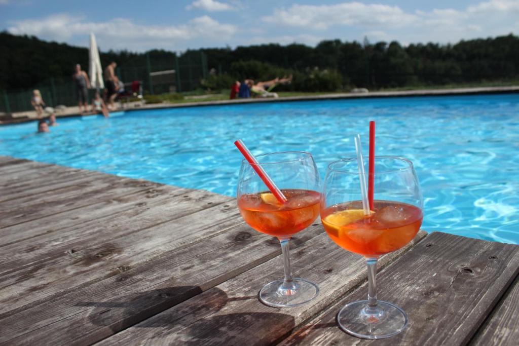 Bazén v ubytování K-Triumf Resort nebo v jeho okolí