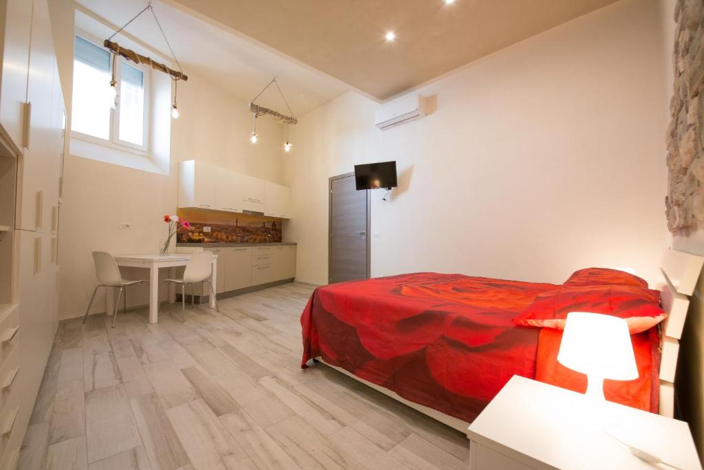 Visit Florentia Apartment - Apartamento Estudio