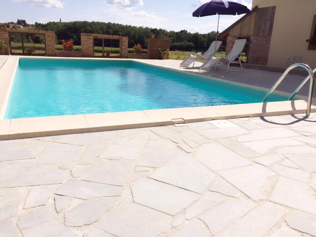 Bazén v ubytování Tourist Farm Mali Raj nebo v jeho okolí