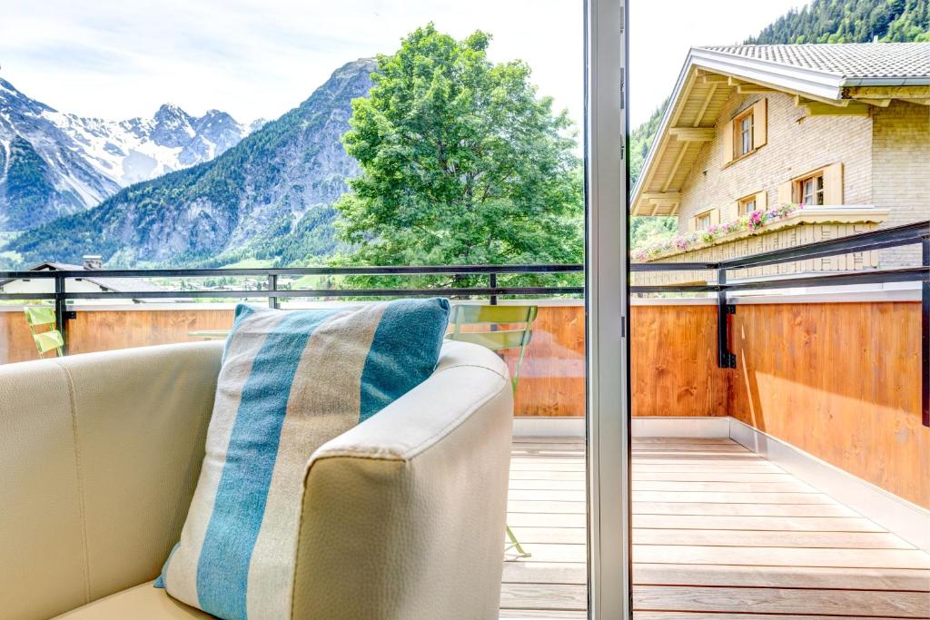 Ein allgemeiner Bergblick oder ein Berglick von des Hotels aus