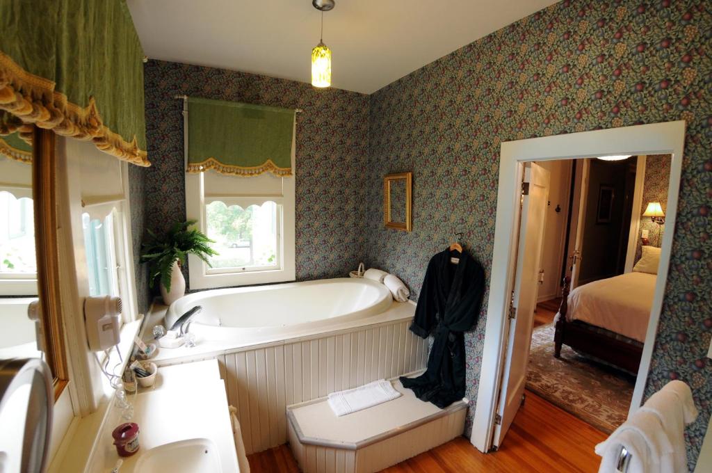 The Oliver Inn - Suite Queen Deluxe