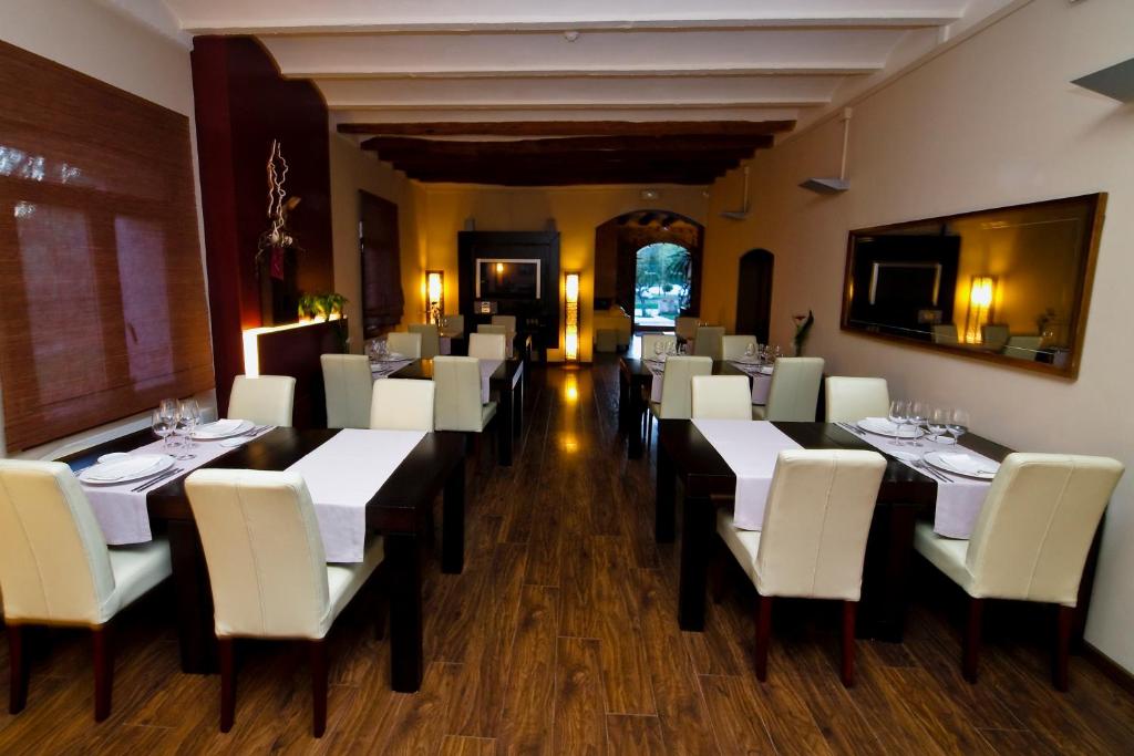 Posezení v ubytování Molí Blanc Hotel