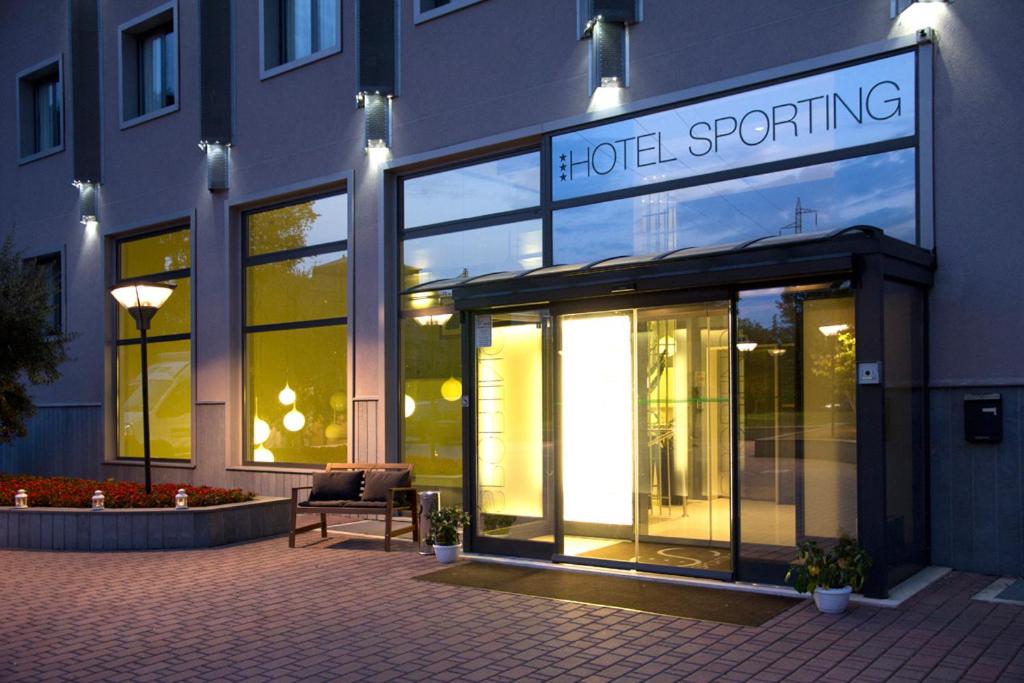 Budova, kde se hotel nachází
