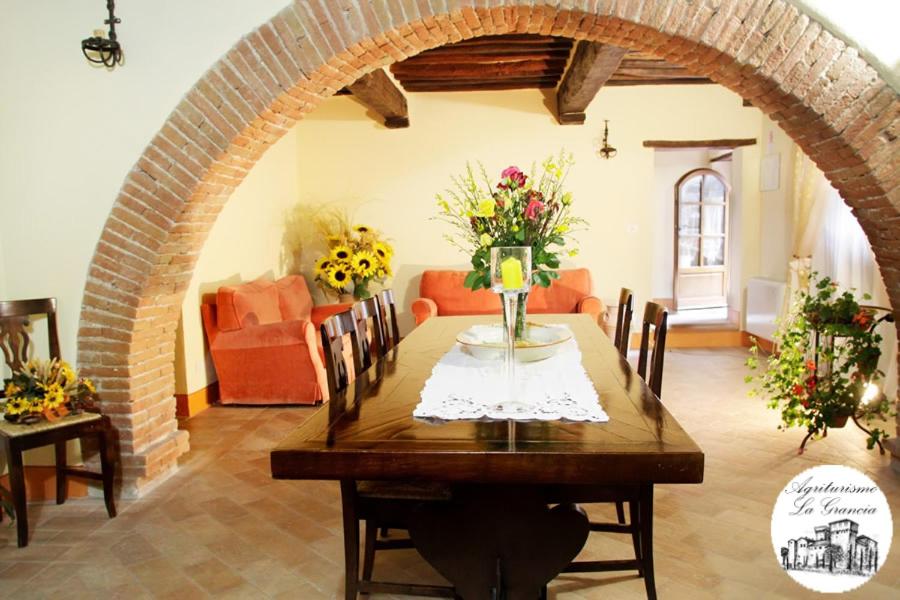 Część wypoczynkowa w obiekcie Agriturismo Castello La Grancia di Spedaletto