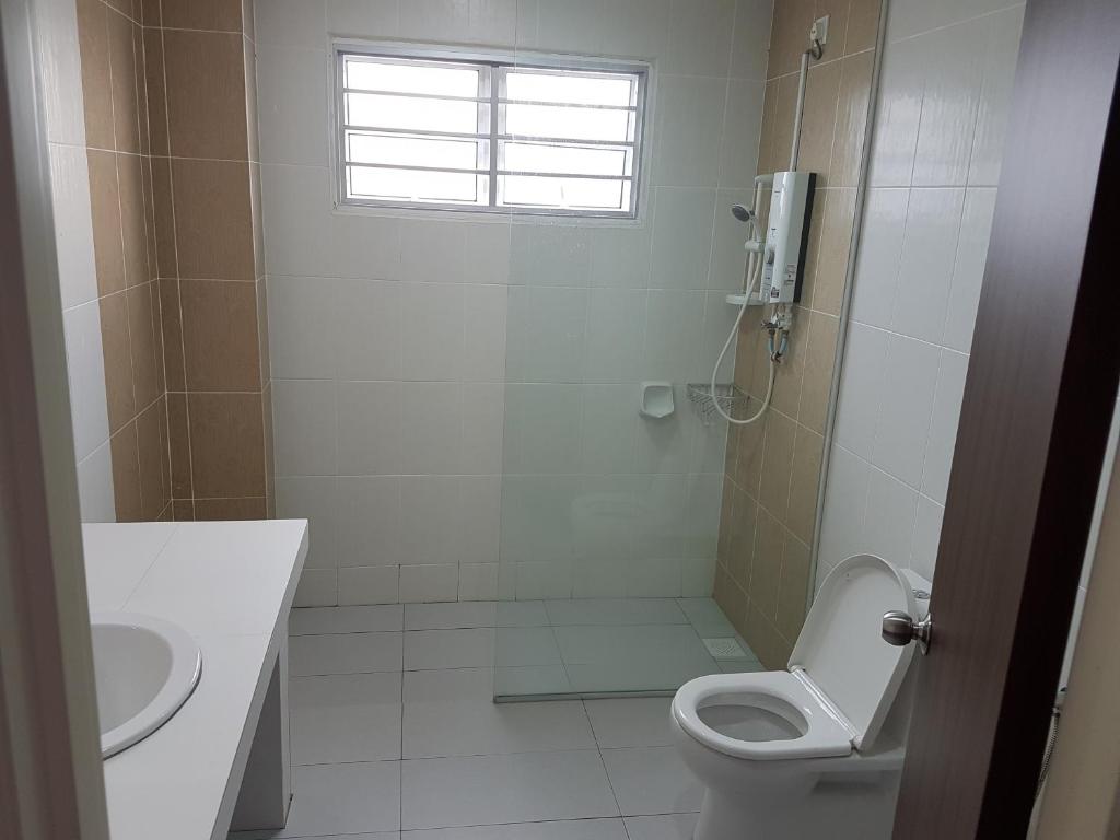 Koupelna v ubytování Sitiawan Homestay Entire Semi D home