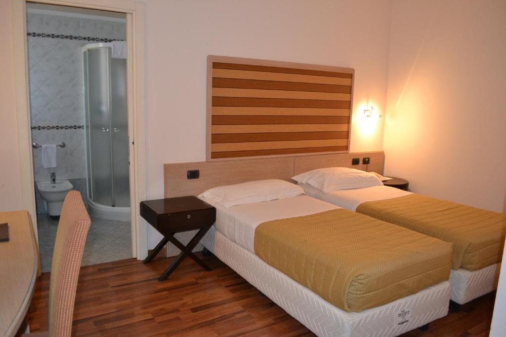 Tricolore Hotel - Family Room
